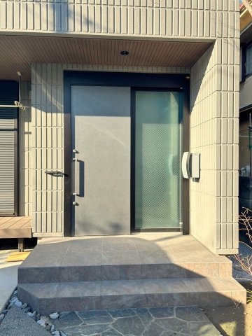 福生市熊川ヘーベルハウスのエントランス