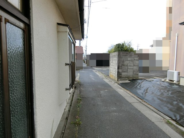 米子市灘町2丁目中古住宅の前面道路含む現地写真