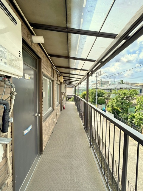 武蔵野ハイツのロビー|★屋根付き廊下★