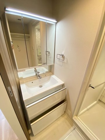 ＣＬＡＩＲ　ＭＡＩＳＯＮ　ＫＵＧＡＹＡＭＡの独立洗面台