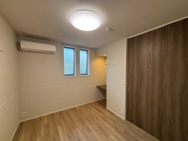 ＣＬＡＩＲ　ＭＡＩＳＯＮ　ＫＵＧＡＹＡＭＡの寝室