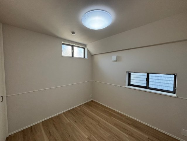 ＣＬＡＩＲ　ＭＡＩＳＯＮ　ＫＵＧＡＹＡＭＡの寝室