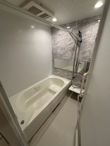 ＣＬＡＩＲ　ＭＡＩＳＯＮ　ＫＵＧＡＹＡＭＡの浴室