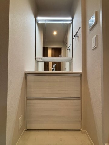 ＣＬＡＩＲ　ＭＡＩＳＯＮ　ＫＵＧＡＹＡＭＡの独立洗面台