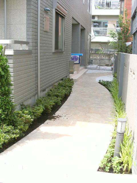 グランペール和泉のエントランス|建物入口