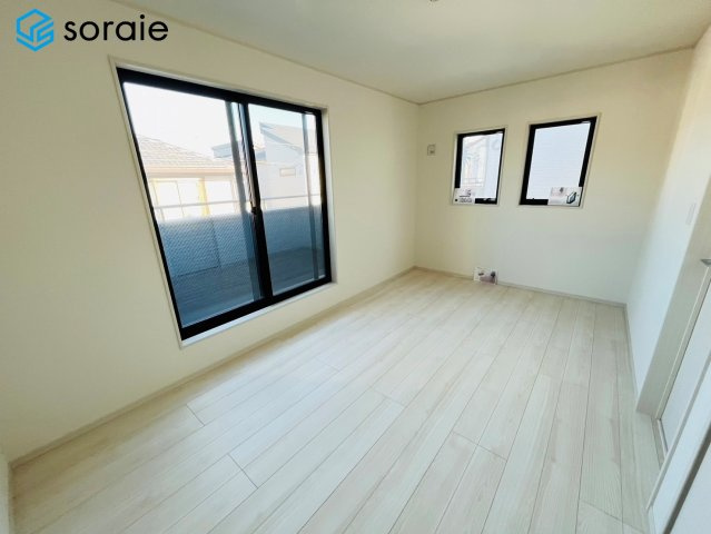 川越市南大塚４丁目　いろどりアイタウンの洋室