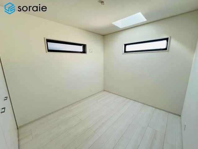 川越市南大塚４丁目　いろどりアイタウンの洋室