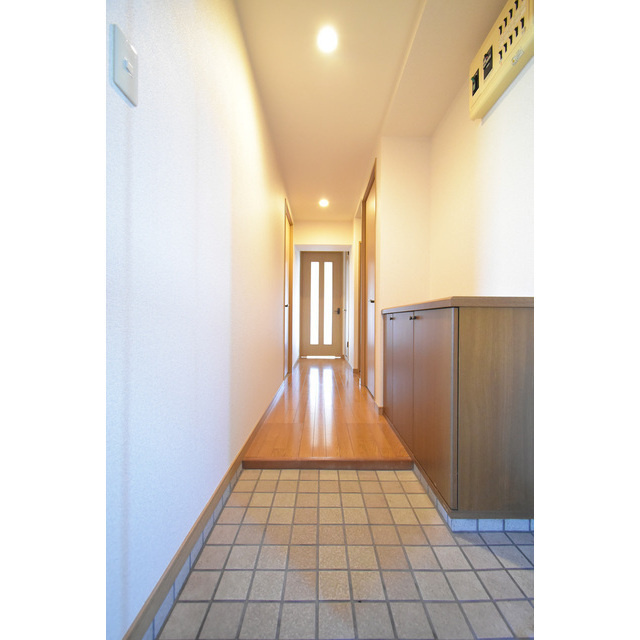 ウイング21【キャッシュバック対象物件】のその他|ゆったりとした玄関です
