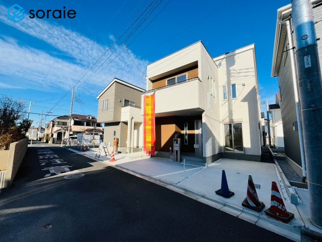 川越市南大塚４丁目　いろどりアイタウンの前面道路含む現地写真