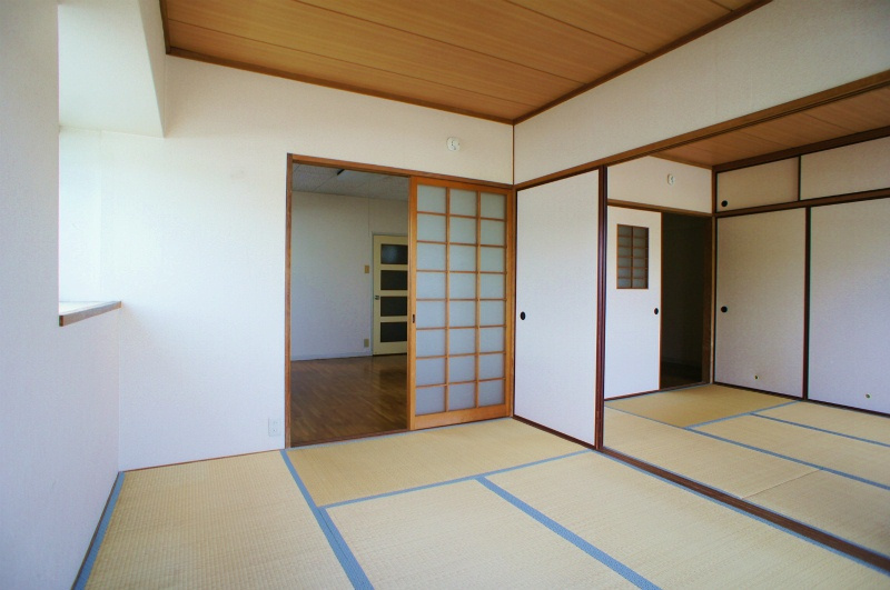ドエル和泉【10,000円キャッシュバック対象物件】の和室|フローリングだけでなく、和室もあります