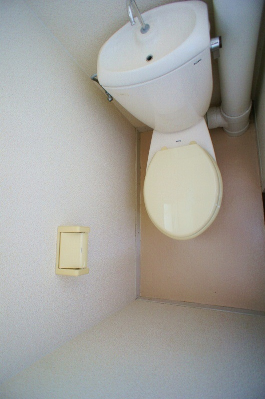 ドエル和泉【10,000円キャッシュバック対象物件】のトイレ|ゆったりとした空間のトイレです