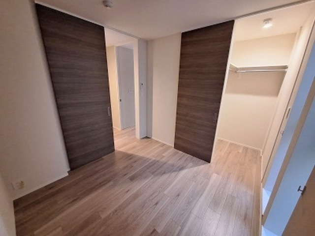 クレールロジュマンの洋室|★ウォークインクローゼットがあるお部屋★