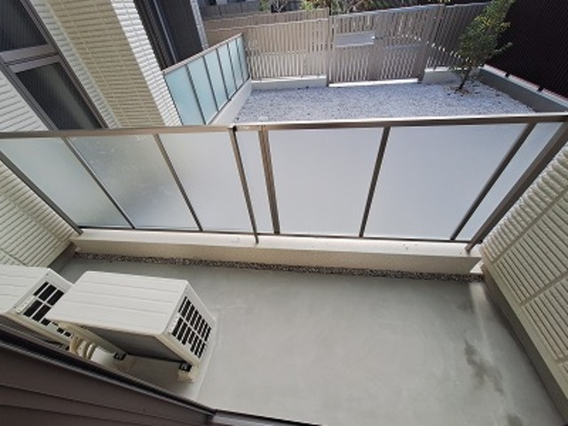 クレールロジュマンのバルコニー