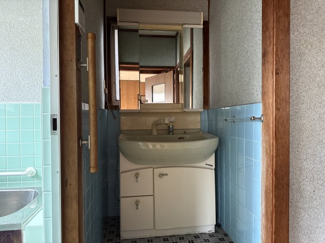 庄田戸建の洗面所