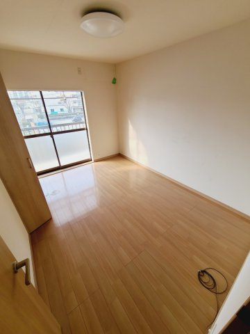 STハイツ芦原の居間・リビング