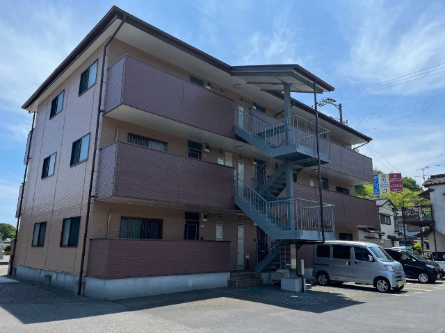 澤村マンションの外観