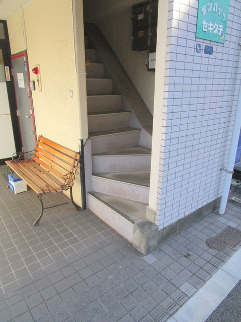 サンハイツ関口のエントランス