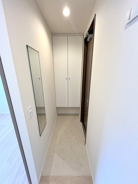 ステラート阿佐ヶ谷の玄関|★玄関に姿見あり★