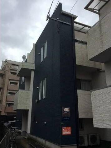リバーガーデンの外観