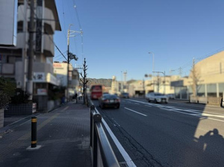 【前面道路含む現地写真】