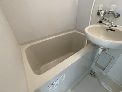 【浴室】 | ホワイトコート北口 | 日々の暮らしに欠かせないお風呂です