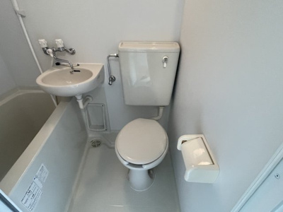 【トイレ】 | ホワイトコート北口 | 落ち着いた色調のトイレです