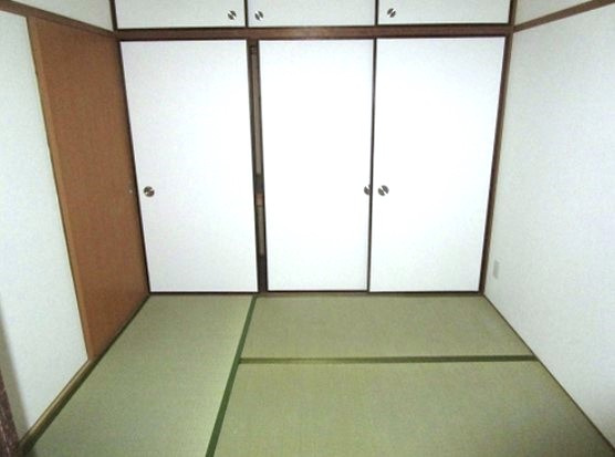 ラフォーレ西里の収納