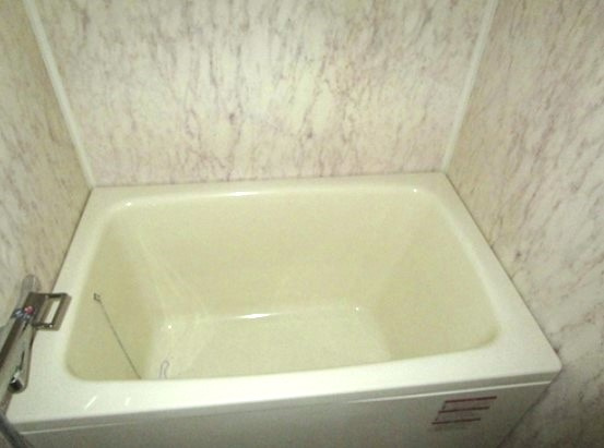 ラフォーレ西里の浴室