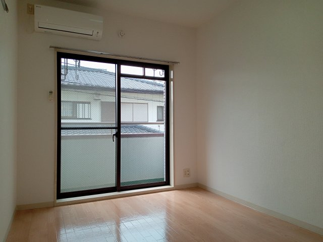 川崎市多摩区中野島６丁目の賃貸マンションの居間・リビング|別部屋参考