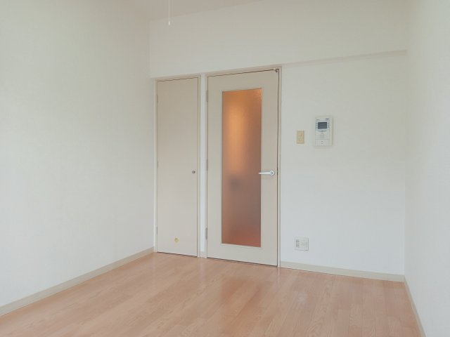 川崎市多摩区中野島６丁目の賃貸マンションの居間・リビング|別部屋参考