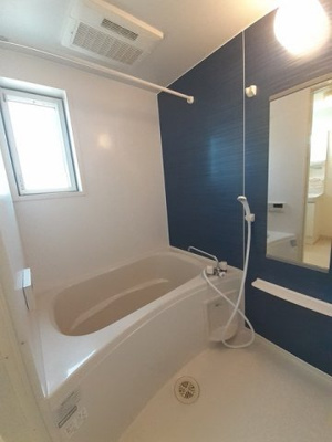 【浴室】 | プリムローズＨＢ | ゆったり過ごせるお風呂です