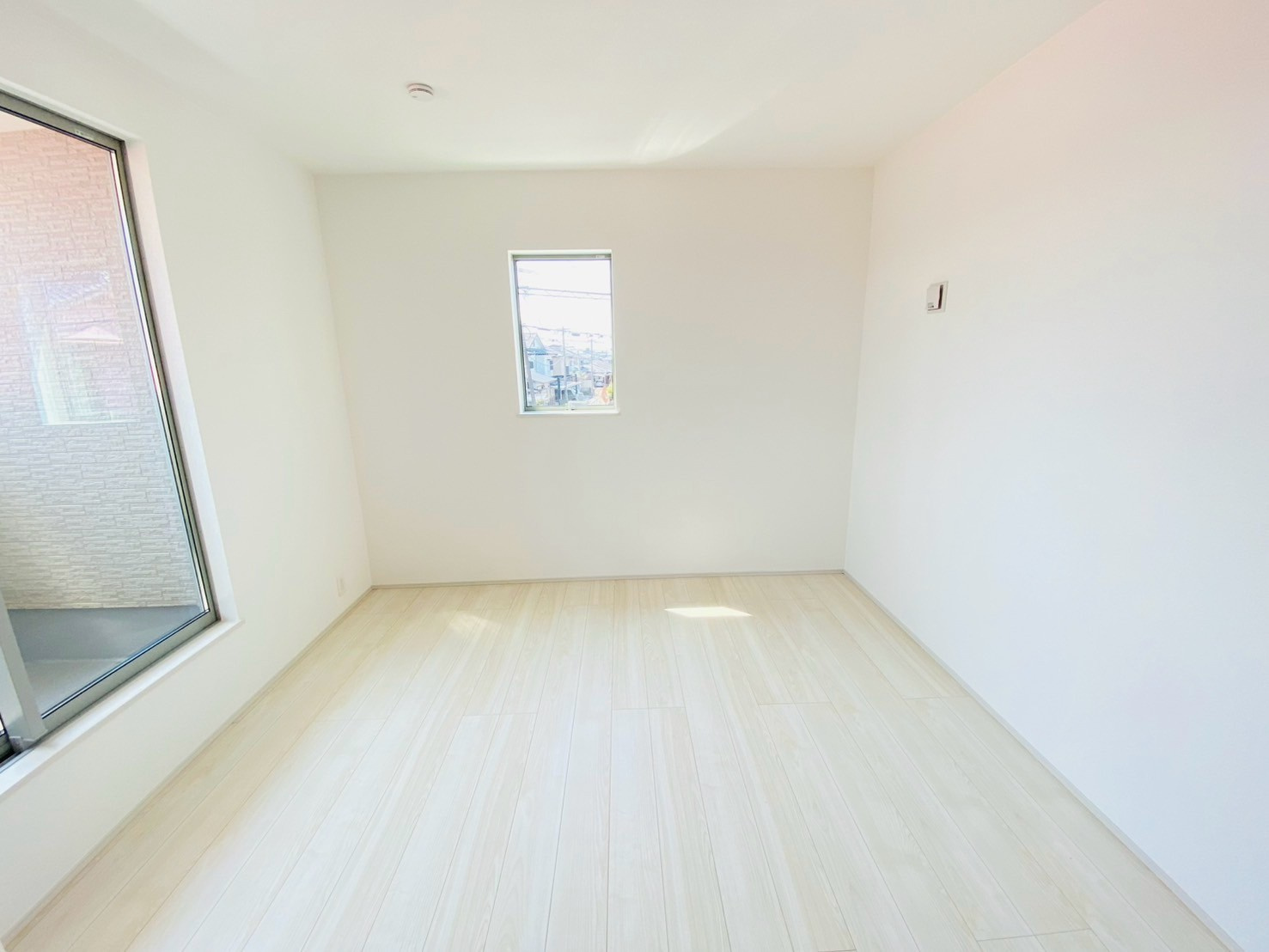 リナージュ／東区長嶺東第1期／２号棟の洋室
