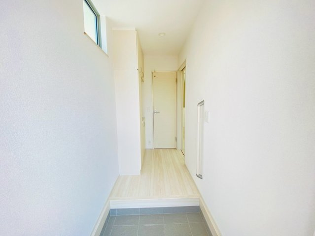 リナージュ／東区長嶺東第1期／２号棟の玄関