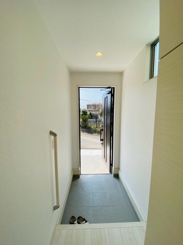 リナージュ／東区長嶺東第1期／２号棟の玄関