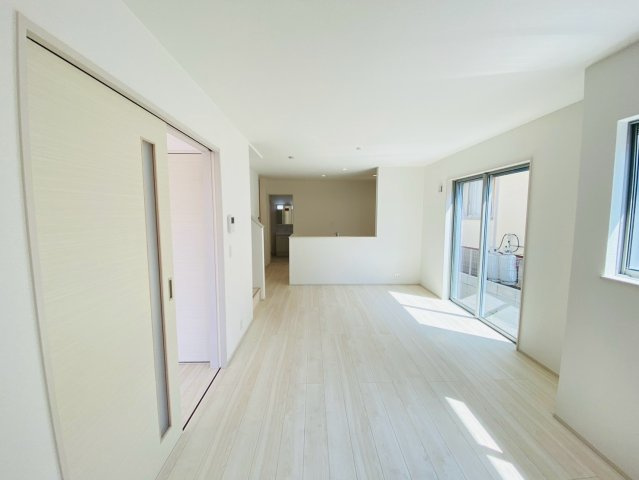 リナージュ／東区長嶺東第1期／２号棟の居間・リビング