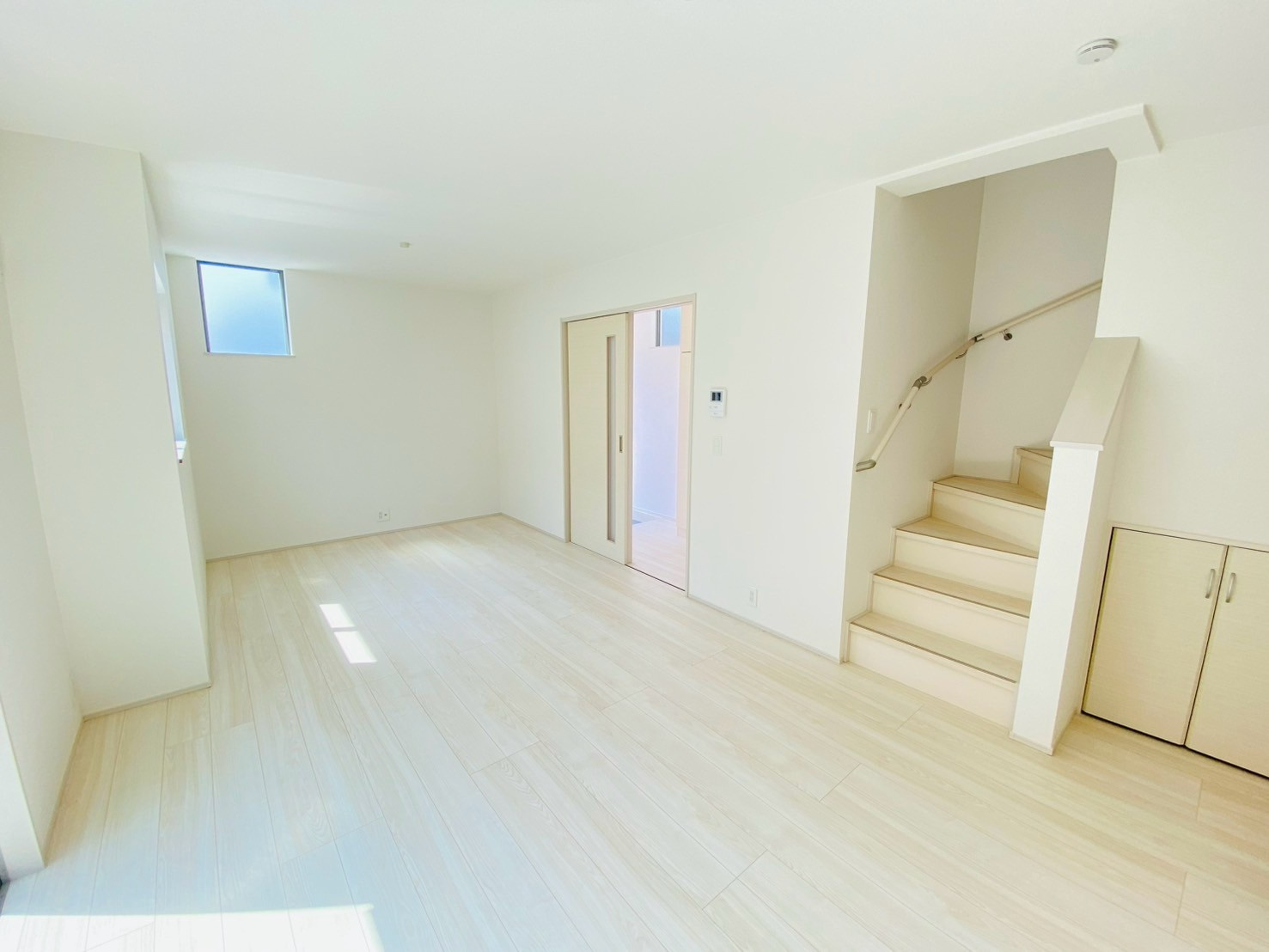 リナージュ／東区長嶺東第1期／２号棟の居間・リビング