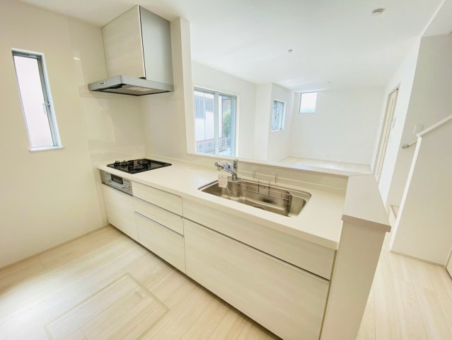 リナージュ／東区長嶺東第1期／２号棟のキッチン