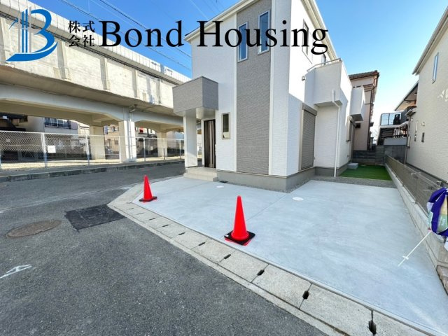 駐車スペース2台　西明石東町　全２棟　1号棟の駐車場