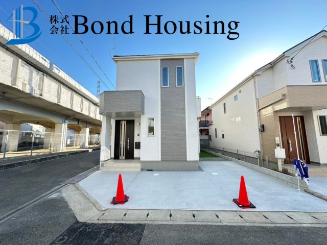 駐車スペース2台　西明石東町　全２棟　1号棟の外観