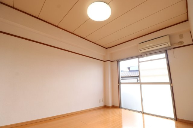 松井マンションの内装