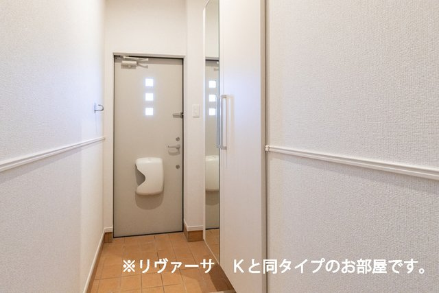 アンベリールＢの玄関