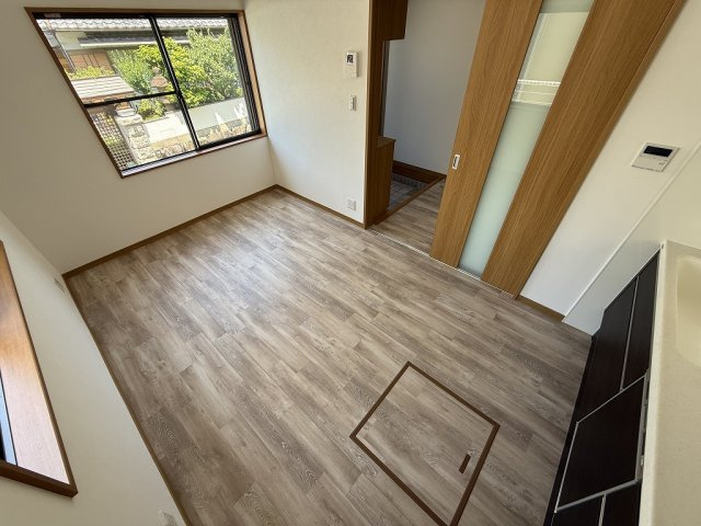 西宮市一ヶ谷町中古戸建（リノベーション）の居間・リビング