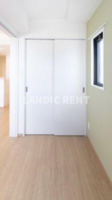 【洋室】 | リアンレガーロ南本町