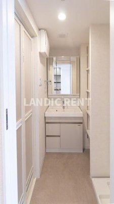 【独立洗面台】 | リアンレガーロ南本町