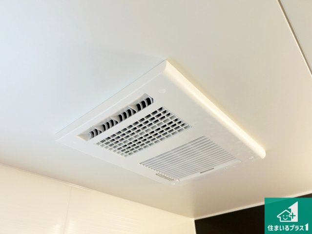 大阪市東住吉区今川　第3期　新築一戸建ての冷暖房・空調設備|四季を通して快適なバスライフをお手伝いする浴室暖房乾燥機！浴室の乾燥・暖房・涼風・換気はもちろん、２４時間換気にも対応！