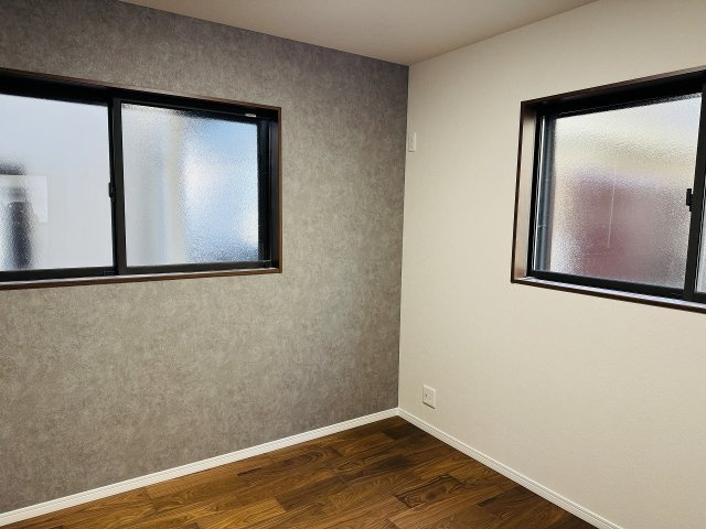 八王子市　大楽寺町　新築一戸建ての洋室|～1階5.2帖の洋室　2面採光で明るい洋室です～