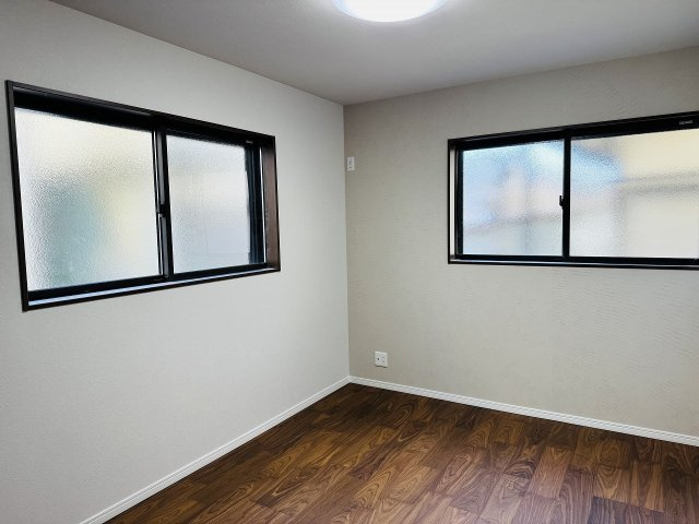 八王子市　大楽寺町　新築一戸建ての子供部屋|～1階6.0帖の洋室　2面採光で明るく風通しの良いお部屋です～