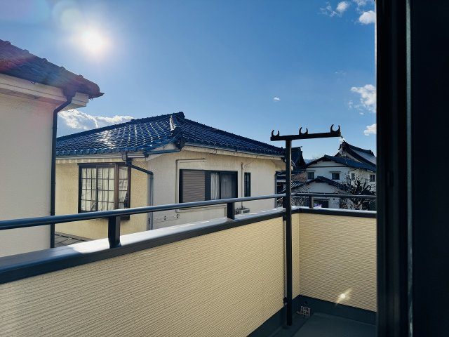 八王子市　大楽寺町　新築一戸建てのバルコニー|～2階南向きのバルコニー　脱衣所からすぐ洗濯物を干せる仕様です～