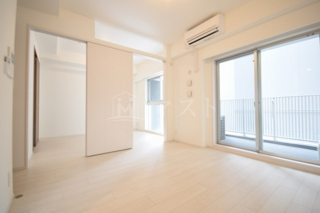 スワンズシティ梅田シエロの居間・リビング