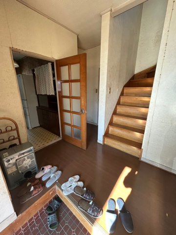龍ケ崎市大徳町　中古戸建の玄関